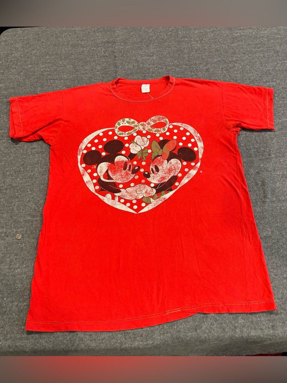 Vtg Disney Mickey Mouse & Minnie Mouse t-shirt
